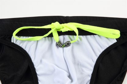 Stylish Swimsuits for Beach Days - Image 7