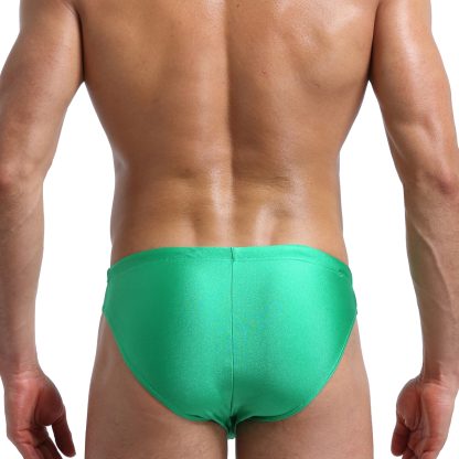 Stylish Swimsuits for Beach Days - Image 2